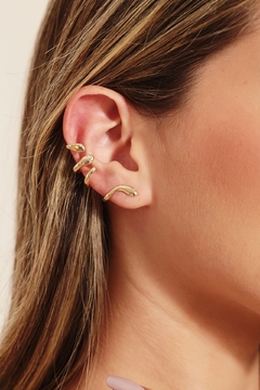 Brinco Feminino Ear Cuff Cobra Cravejada Com Zircônias Brancas - comprar online