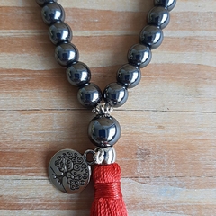 Japamala 27contas Hematita Pedra Natural 8mm Tassel Vermelho e Pingente Árvore da Vida Pulseira de Meditação na internet