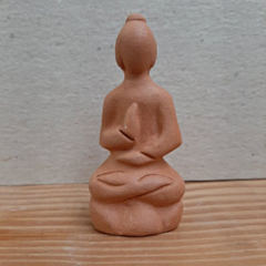 Buda Mini Escultura Cerâmica Terracota - ArtbyDarleneMaldonado - arte, cerâmica autoral e boas inspirações... Peças exclusivas.