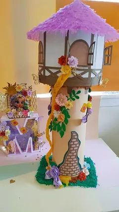 Piñata torre Rapunzel