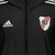 Jaqueta Corta-Vento River Plate 24/25 - Masculina Adidas - Preta com detalhes em vermelho e branco - CAMISA DE FUTEBOL / FUTCAJ