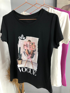 T-shirt Vogue