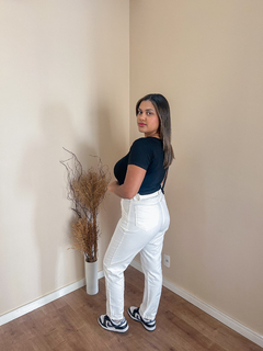 Calça White modelo Mom - loja online