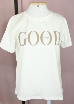 T-shirt Good Vibes na internet