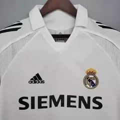 Camisa Retrô Real Madrid Home 2005/06 na internet