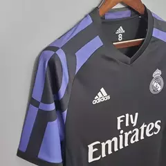 Camisa Retrô Real Madrid Third 2015/16 - Affluence Sports | Loja Online de Chuteiras.