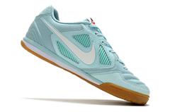 Supreme x Nike SB Gato Futsal - loja online