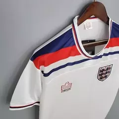 Camisa Retrô Inglaterra Home 1982 - Affluence Sports | Loja Online de Chuteiras.