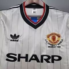 Camisa Retrô Manchester United Away 1993 na internet