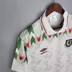 Camisa Retrô País de Gales Away 1990/92 - Affluence Sports | Loja Online de Chuteiras.