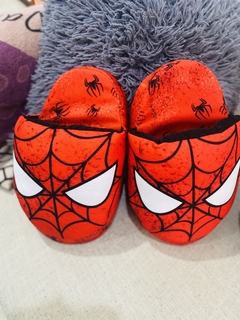 PANTUFLON HOMBRE ARAÑA - comprar online