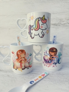 TAZA PLÁSTICA ASA CORAZÓN SUBLIMADA CON CUCHARA - comprar online