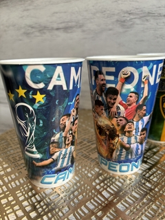 VASO CÓNICO PLASTICO FÚTBOL 400 cc - comprar online