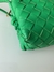 Bolsa Bottega Mini Intrecciato Loop Verde na internet