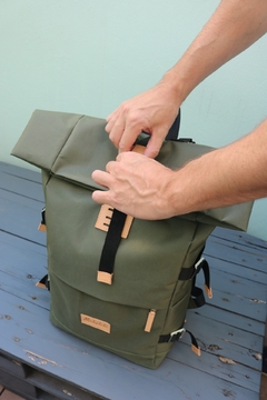 Mochila City 25 L ¨Verde Militar¨