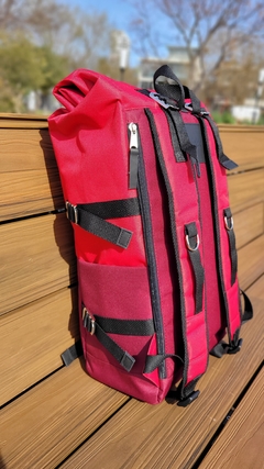 Mochila City 25 L ¨Rojo y Bordo¨ - comprar online