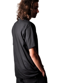 Camiseta Kayout Black - Kayout | A Wave for History | Moda Surfwear