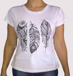 CAMISETA FEMININA BABY LOOK T-SHIRT PENAS