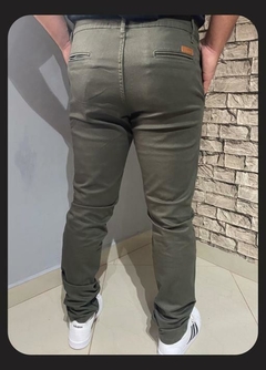 CALÇA SARJA ALFAIATARIA SKINNY VERDE MILITAR na internet