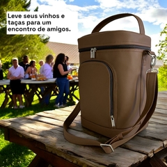 Imagem do Bolsa para vinhos e taças Wine Bag chocolate com interior marsalla térmica