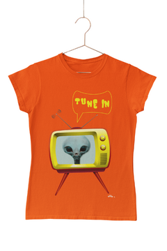 Imagem do Tune in - Quality T-Shirt Feminina Aliencorp