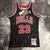 Imagem do Chicago Bulls HWC Retrô 95/96 - Masculina - Preta com listras Vermelhas