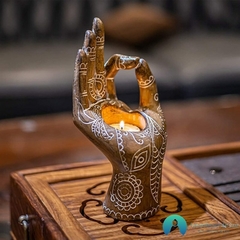 Escultura em Resina Castiçal Jnana Mudra