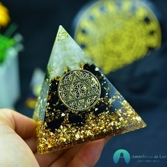 Orgonite Pirâmide Estrela de Davi Obsidiana Cristal Branco - comprar online