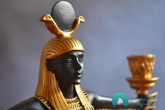 Escultura Castiçal Isis A Deusa da Magia do Egito em Resina - comprar online