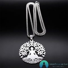 Colar de Aço Inox Buda Meditando na Árvore de Rudraksha - loja online