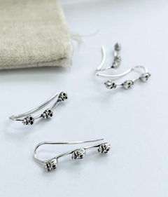 ear cuff caveiras