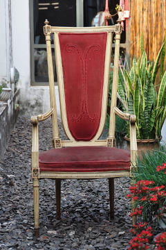 Par de sillones de cabecera Luis XVI., respaldo alto. Cód. 13055