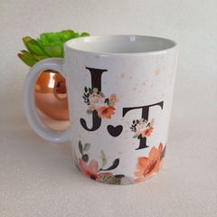 Caneca Alfabeto Floral na internet