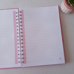 Combo Presente Infantil - Caderno, Estojo, Post It e Chaveiro