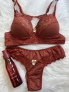 Conjunto marsala renda