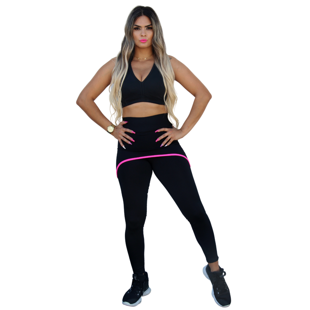 Calça Legging Plus Size Preta com Tapa Bumbum