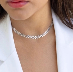 Choker escama de peixe prata