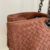 Bolsa Bottega Veneta Intrecciato Caramelo - loja online