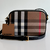 Bolsa Burberry Camera Bag Preta na internet