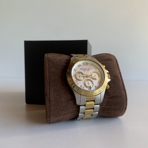Relógio Fendi Bracelete 3300L - Aniví Brechó de Luxo