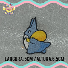 Totoro azul com sacolinha na internet