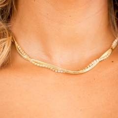 Colar Choker Fita Entrelaçada com Riviera Banhado Ouro 18k - comprar online