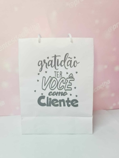 Sacola M Papel Branco Monolúcido - Gratidão