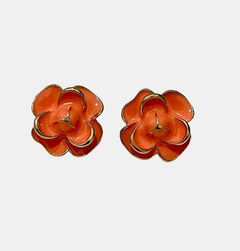 Brinco Camelia Coral - Carmem & Co.