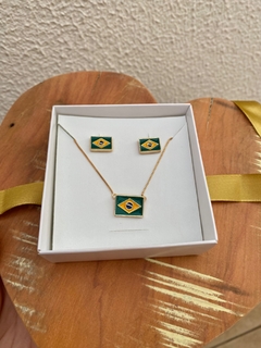 Conjunto Bandeira do Brasil Dourado na internet