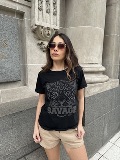 Remera savage