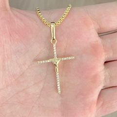 Pingente Crucifixo Agulha Trançado Cravejado - comprar online