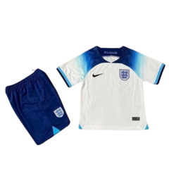 Conjunto Infantil Inglaterra I 22/23 - Branca- Camisa e Shorts - Nike