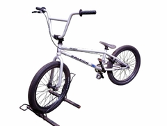 BICICLETA FREESTYLE RALEIGH JUMP R20