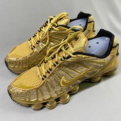 tênis-nike-shox-tl-12-molas-retrô-dourado